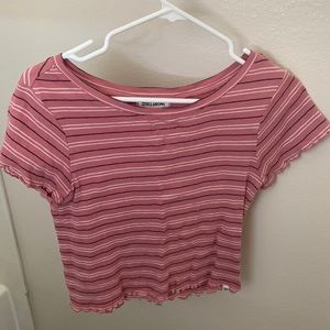 billabong cropped tee